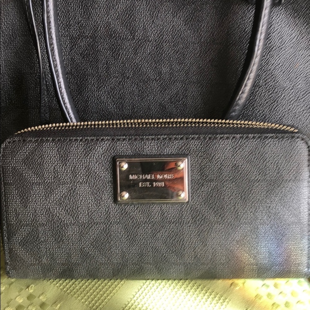 Michael Kors wallet